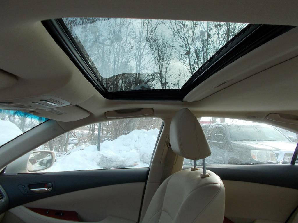 2009 Lexus ES 350 Image 15