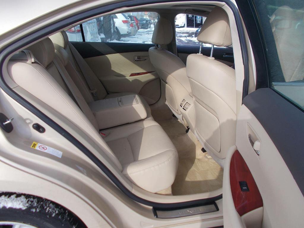 2009 Lexus ES 350 Image 19