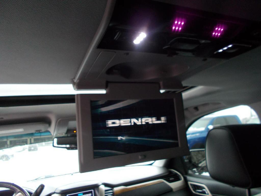 2017 GMC Yukon Image 12