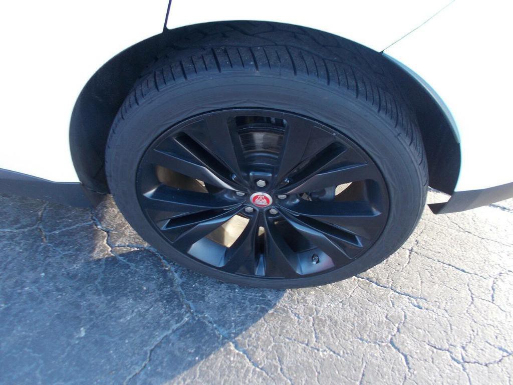 2020 Jaguar F-PACE Image 5