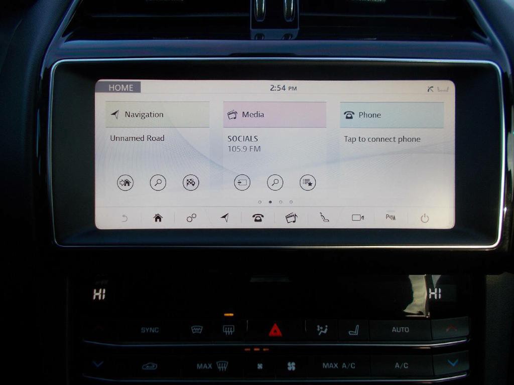 2020 Jaguar F-PACE Image 16