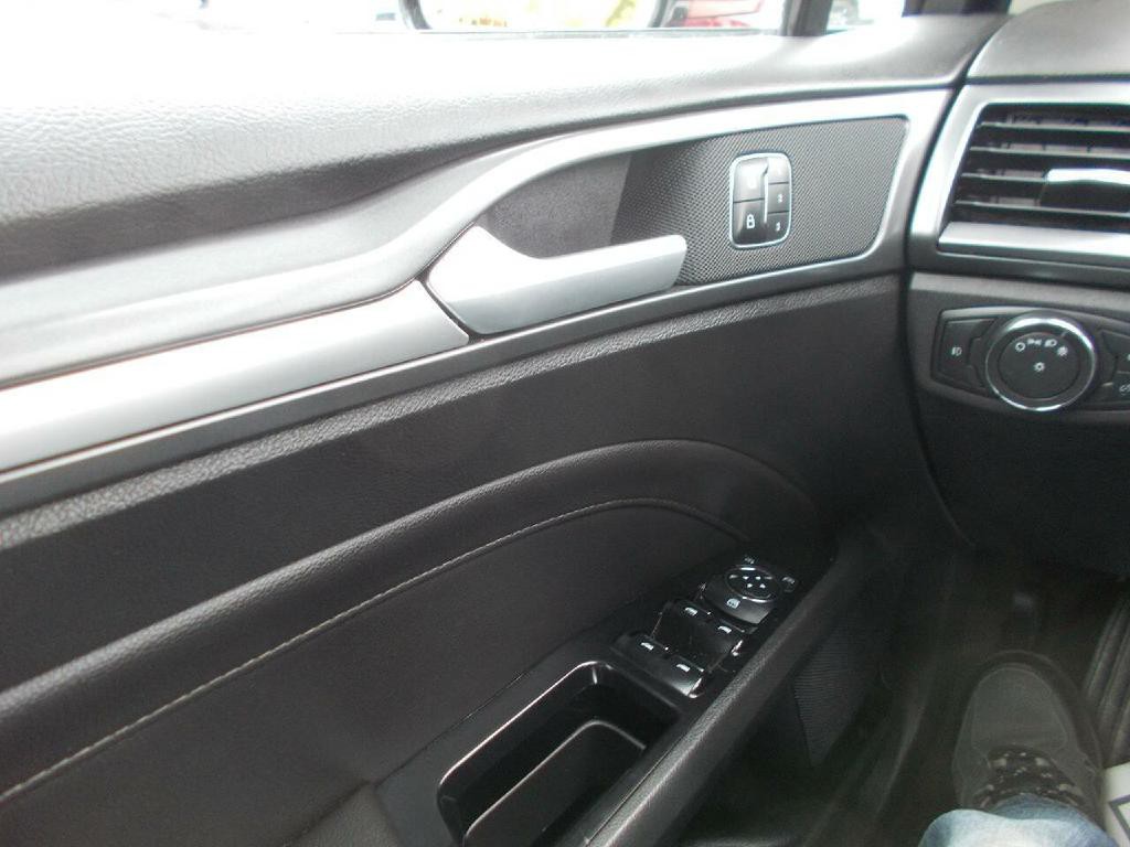 2013 Ford Fusion Image 19