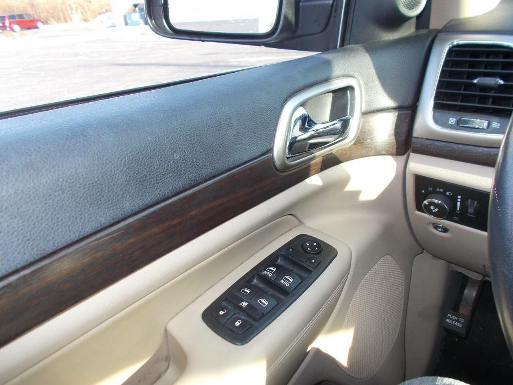 2014 Jeep Grand Cherokee Image 17