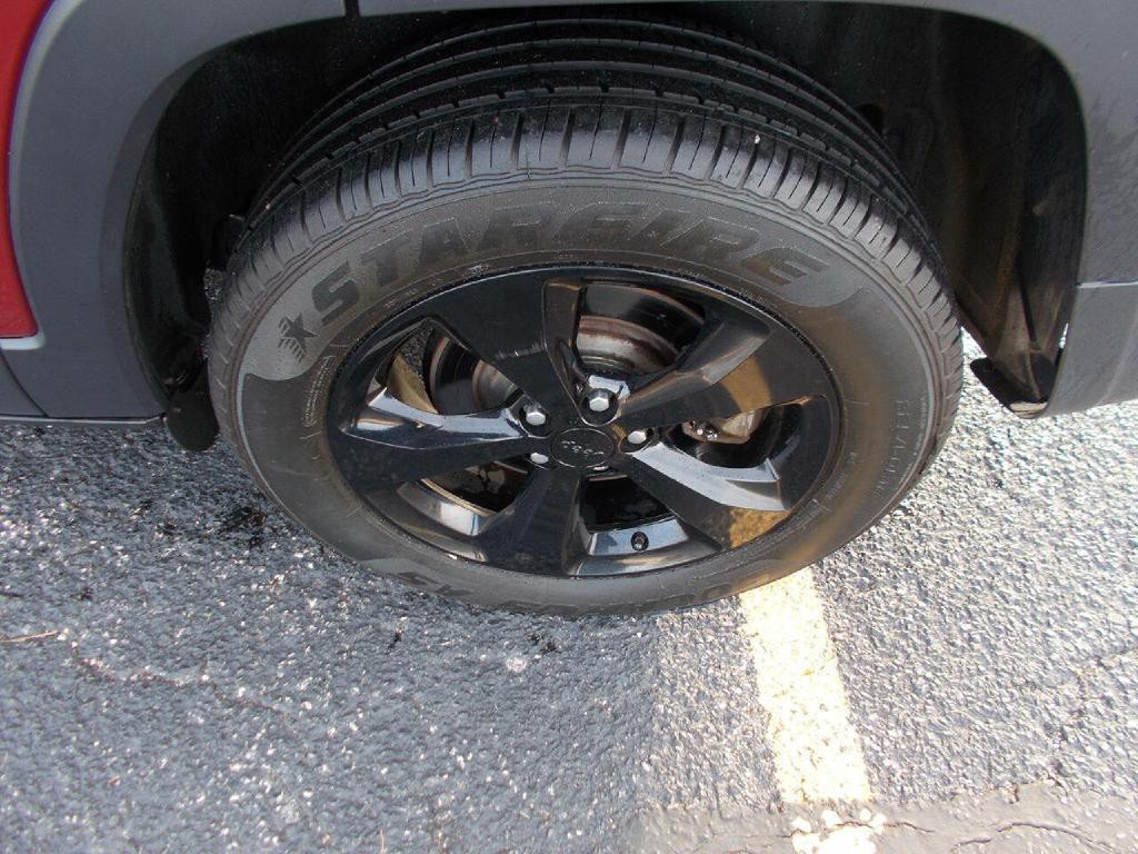 2016 Jeep Cherokee Image 5