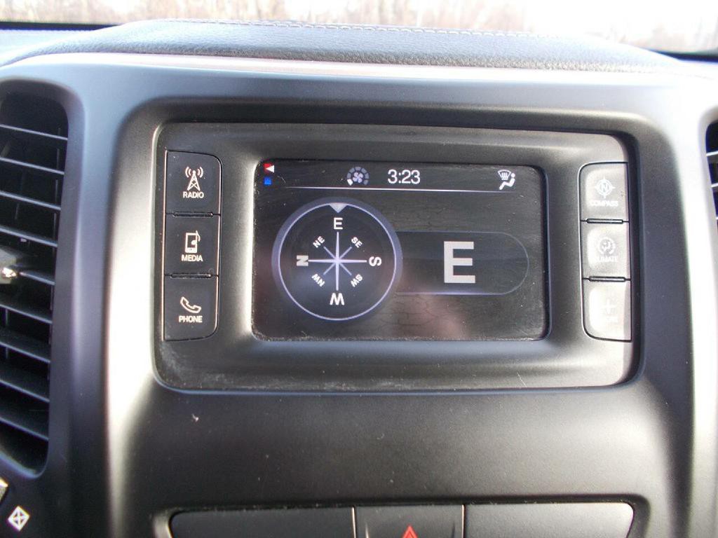 2016 Jeep Cherokee Image 16