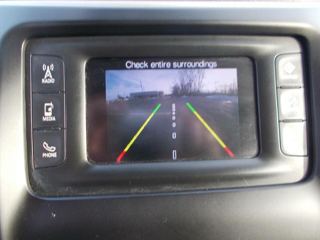 2016 Jeep Cherokee Image 17