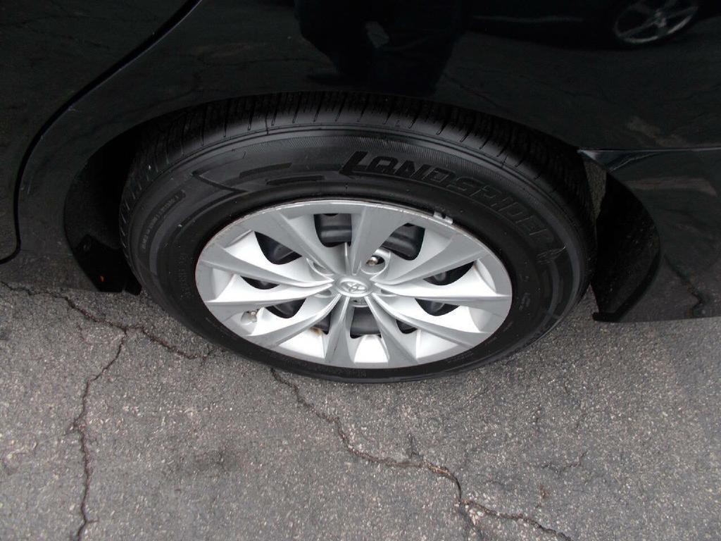 2015 Toyota Camry Image 5