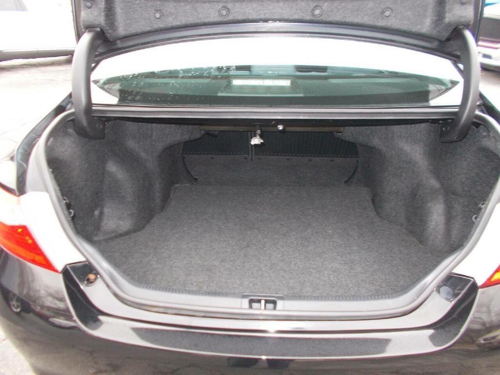 2015 Toyota Camry Image 7