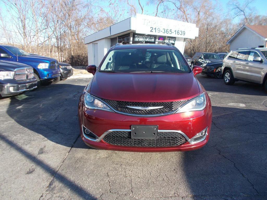 2020 Chrysler Pacifica Image 2