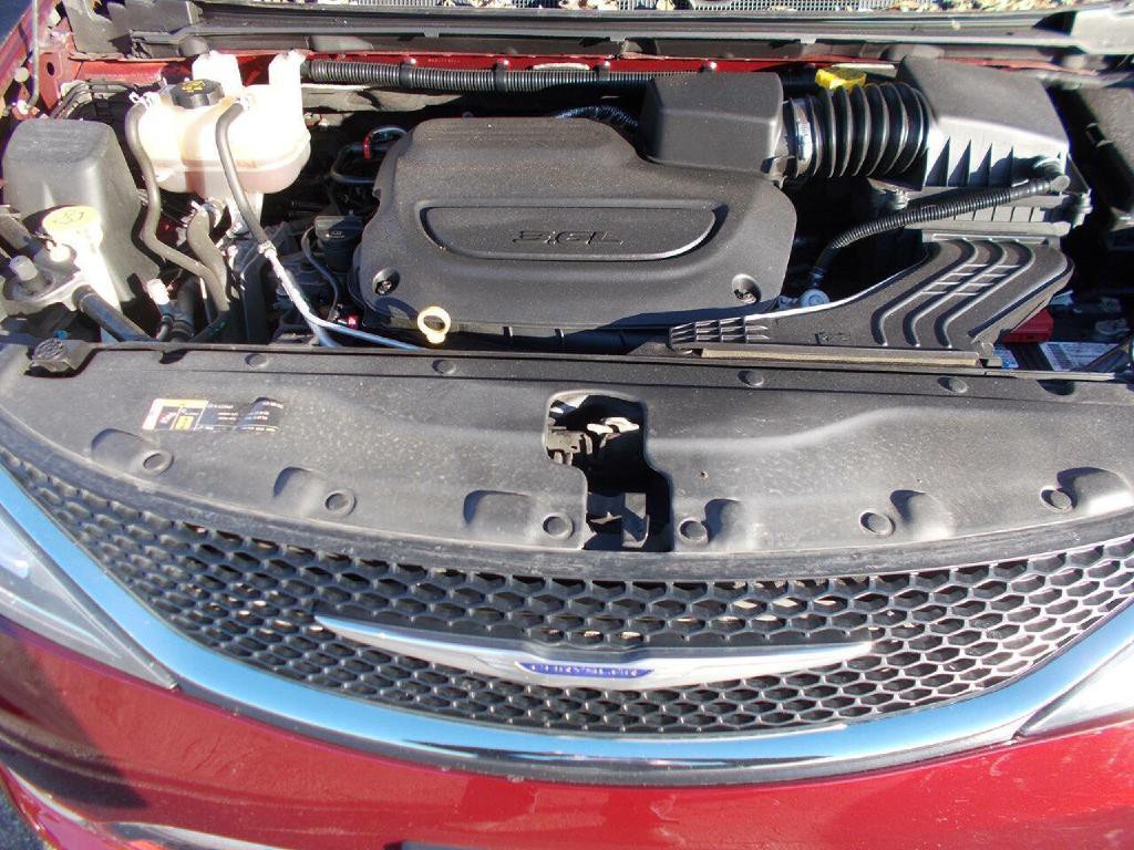 2020 Chrysler Pacifica Image 8