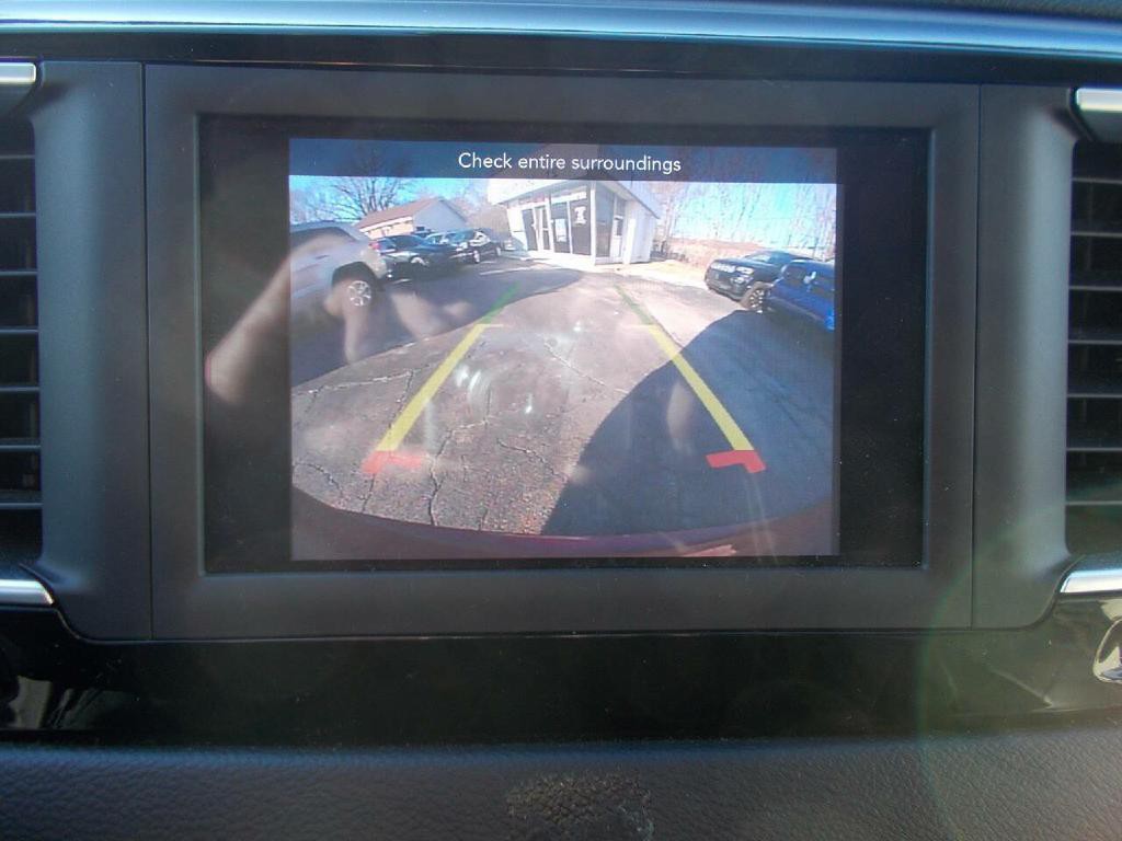 2020 Chrysler Pacifica Image 18