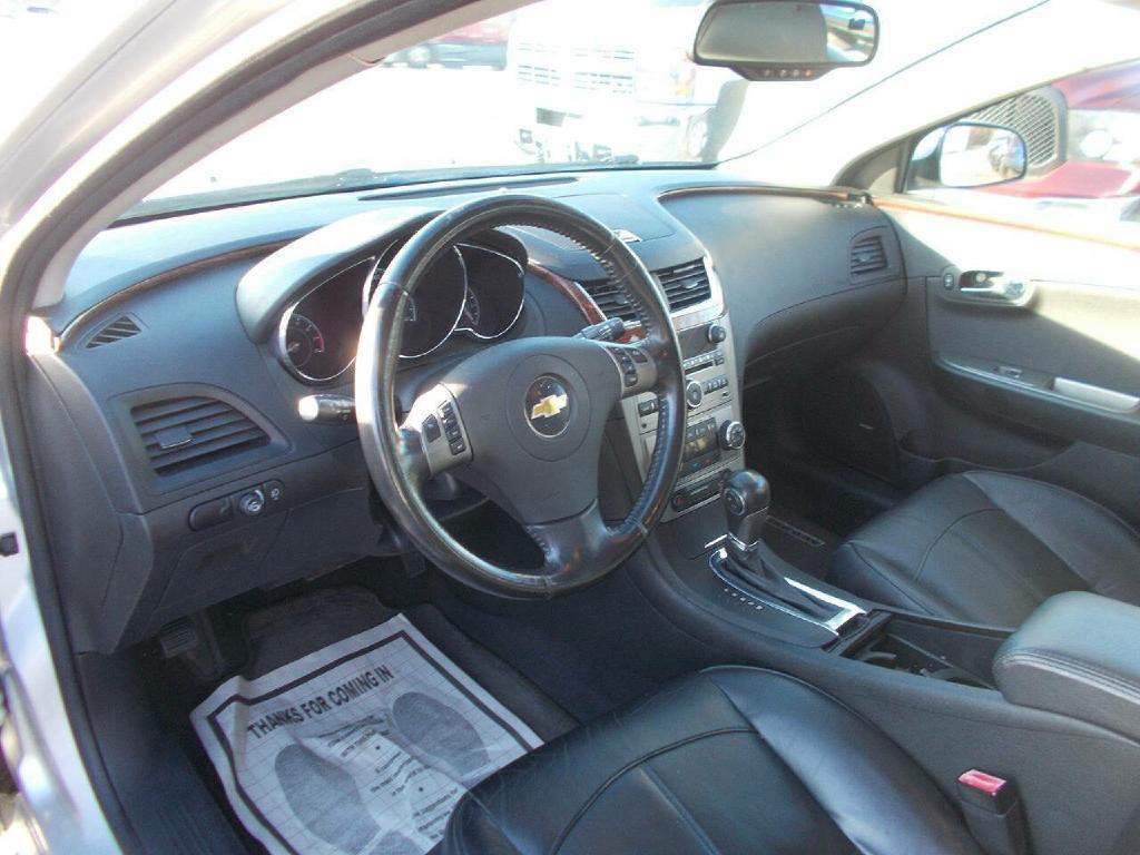 2011 Chevrolet Malibu Image 9