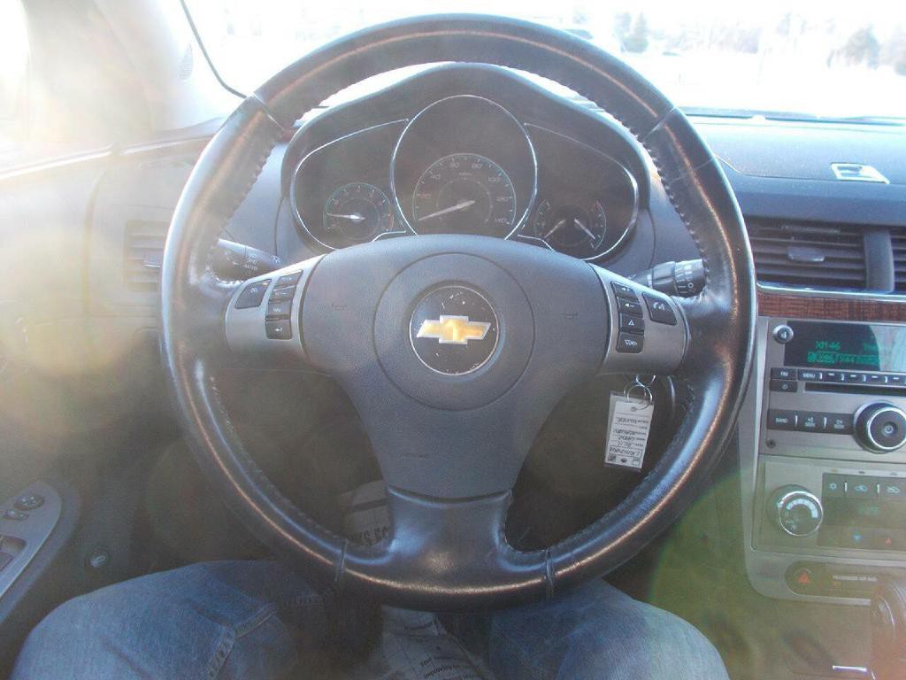 2011 Chevrolet Malibu Image 18