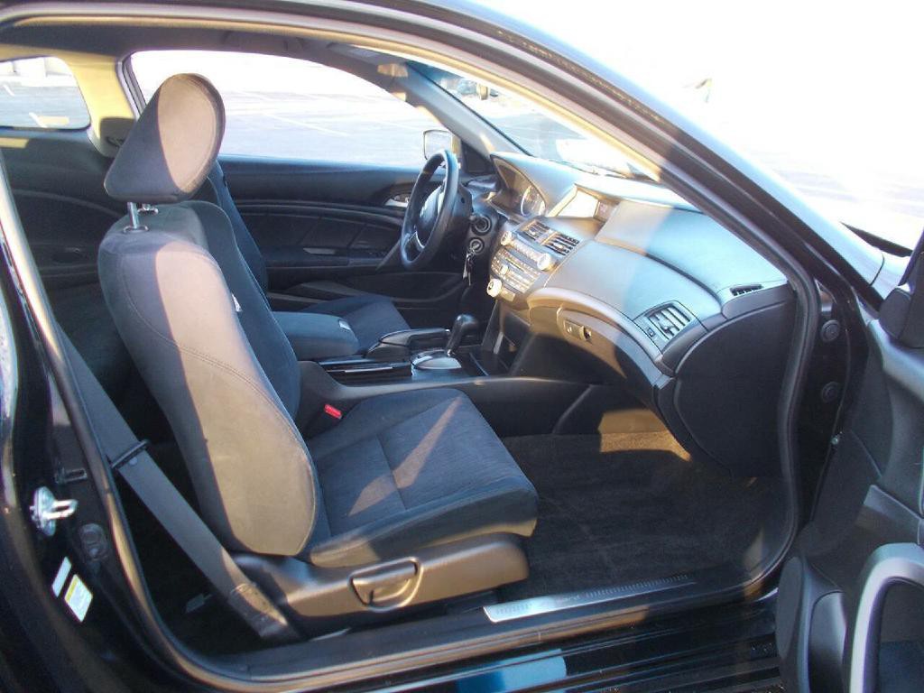 2012 Honda Accord Image 12