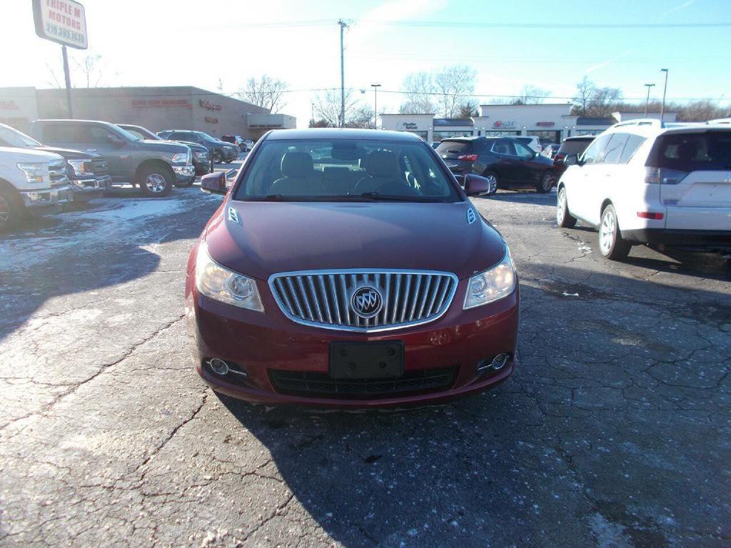 2010 Buick Lacrosse Image 2