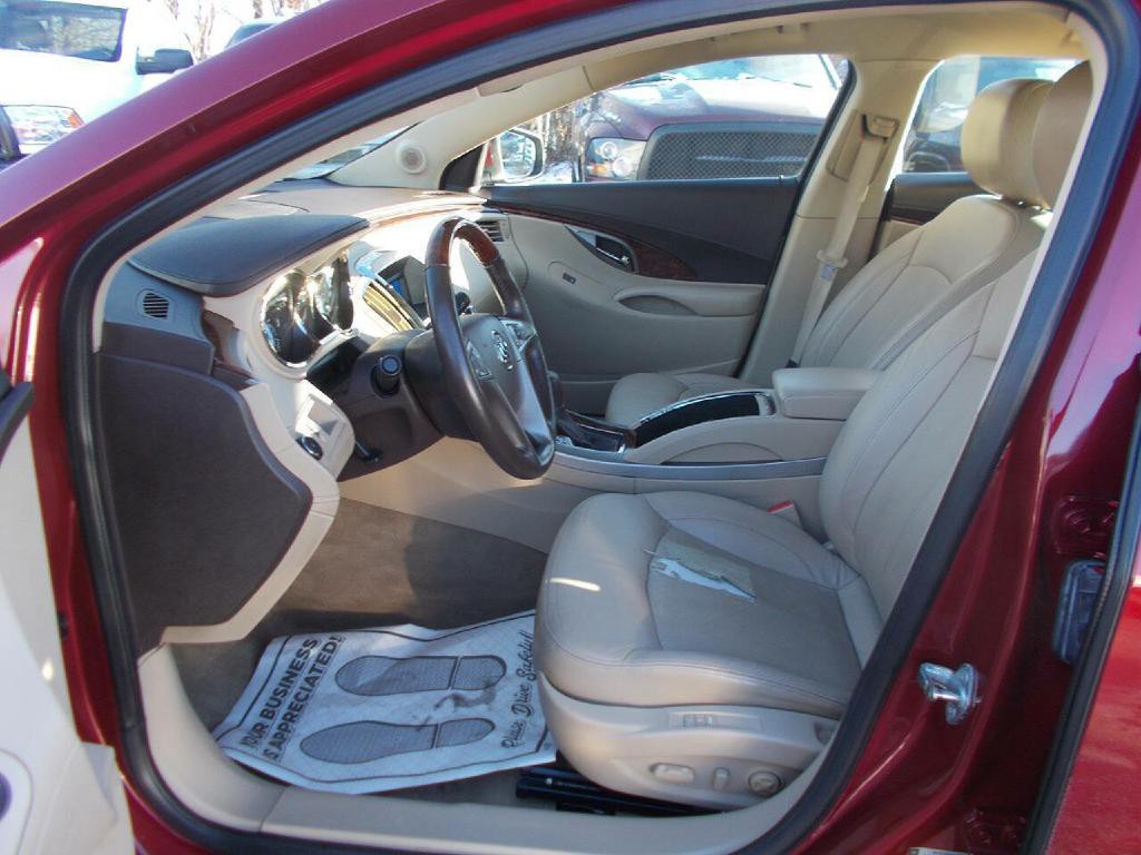 2010 Buick Lacrosse Image 10