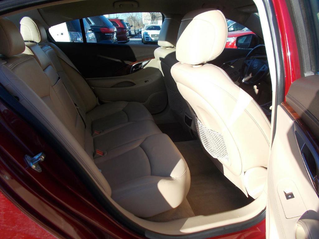 2010 Buick Lacrosse Image 13