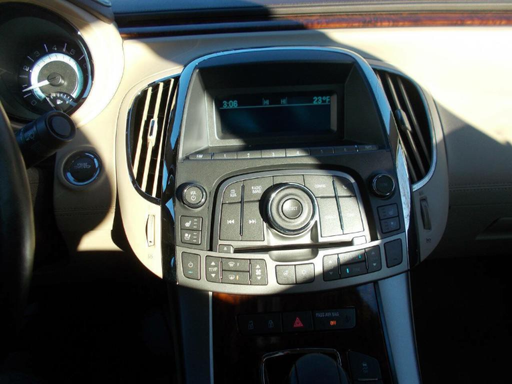 2010 Buick Lacrosse Image 15