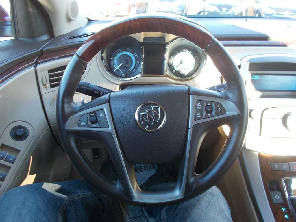2010 Buick Lacrosse Image 17
