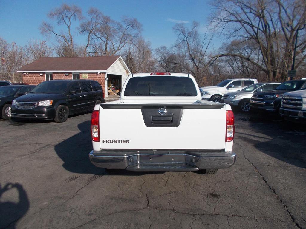 2015 Nissan Frontier Image 4