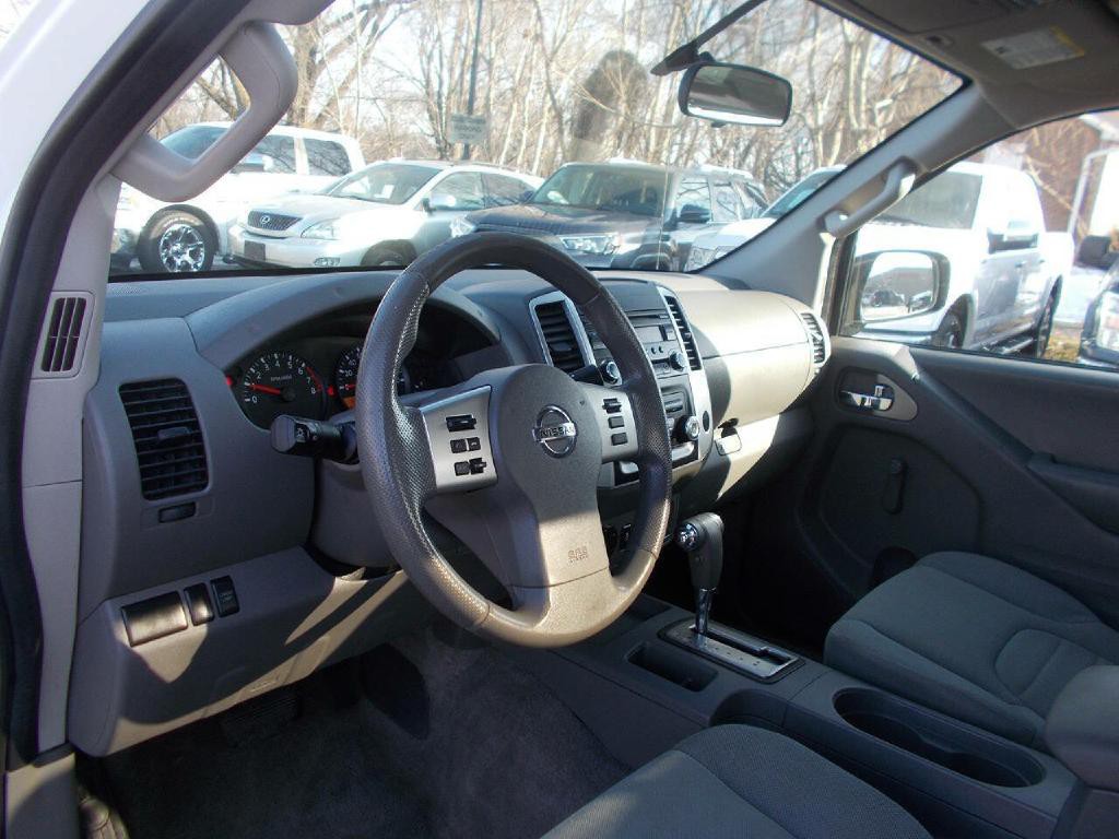 2015 Nissan Frontier Image 8