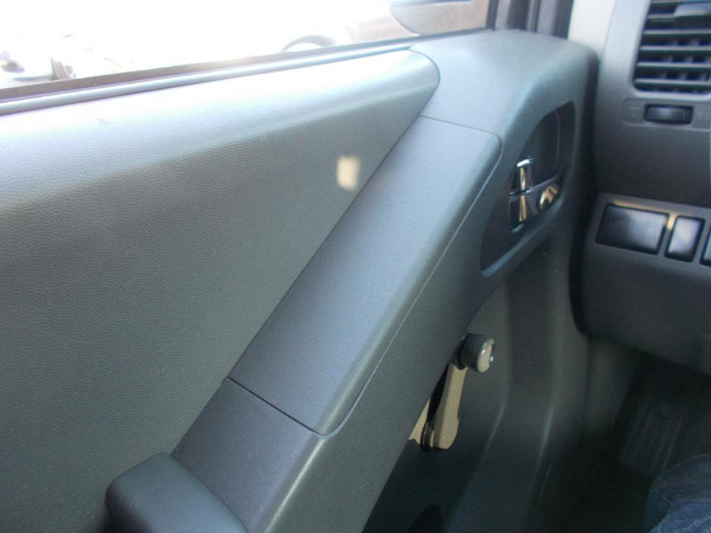 2015 Nissan Frontier Image 17