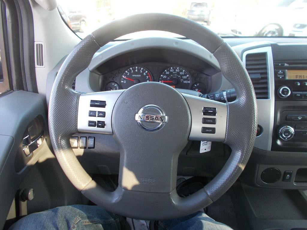 2015 Nissan Frontier Image 19