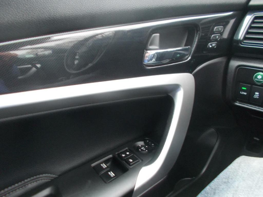 2015 Honda Accord Image 17
