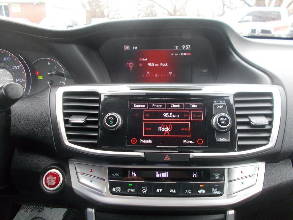 2015 Honda Accord Image 18