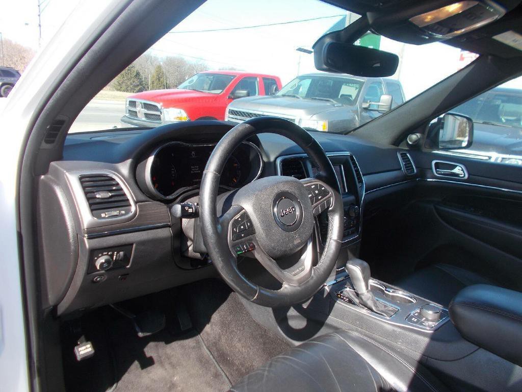 2018 Jeep Grand Cherokee Image 11