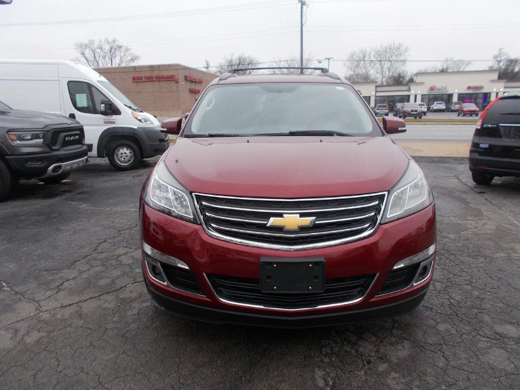 2017 Chevrolet Traverse Image 2