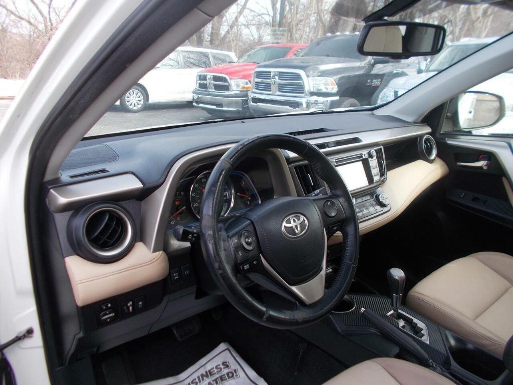 2014 Toyota Rav4 Image 9