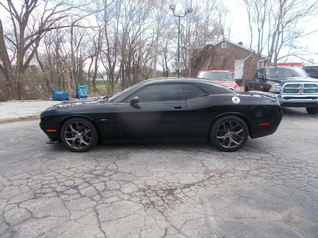 2019 Dodge Challenger Image 1