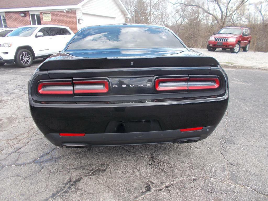 2019 Dodge Challenger Image 4