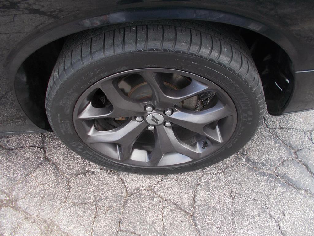 2019 Dodge Challenger Image 5