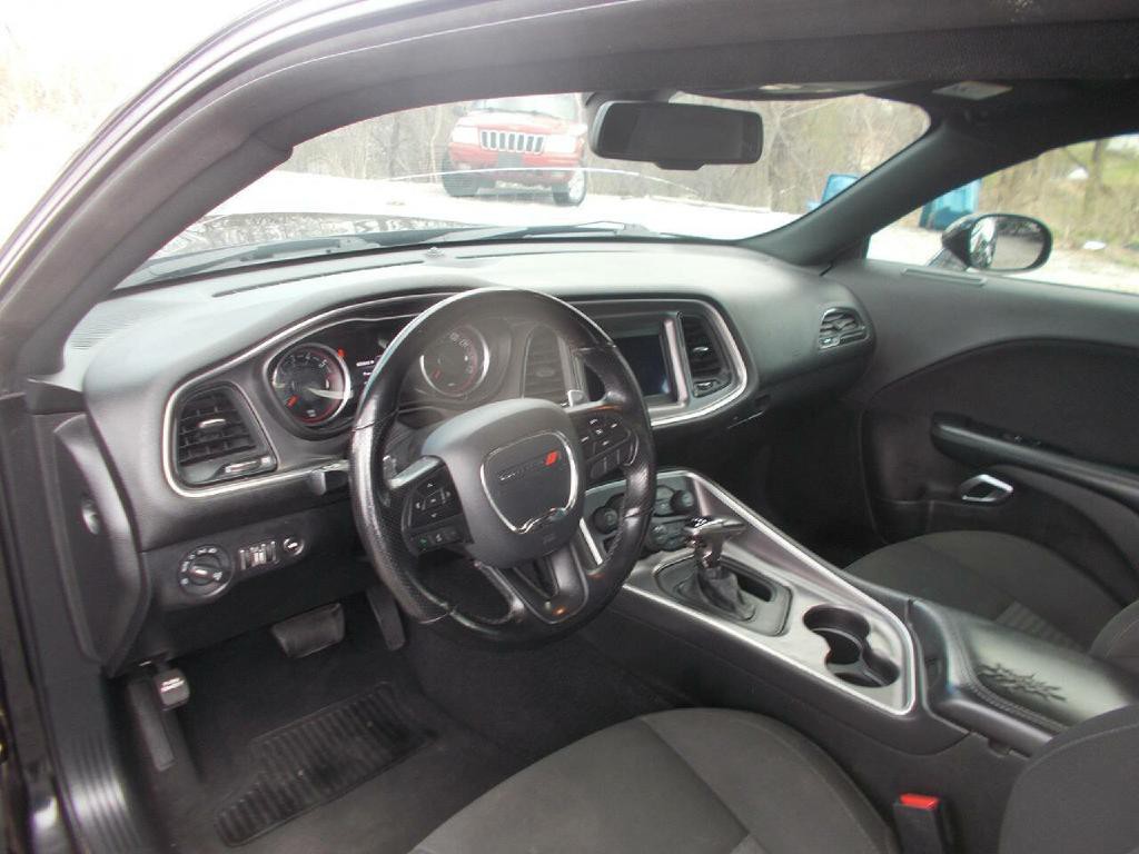 2019 Dodge Challenger Image 9