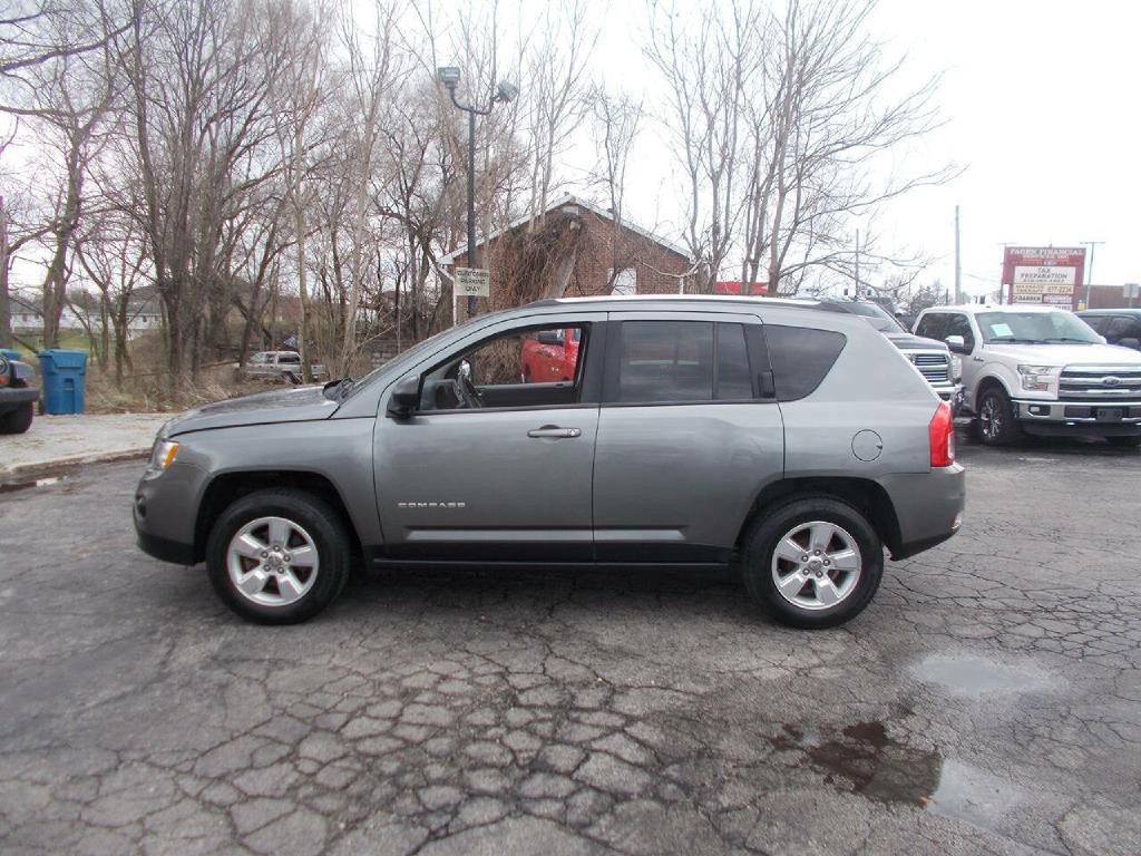 2013 Jeep Compass Image 1