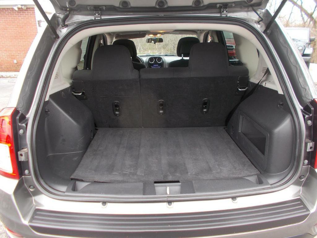 2013 Jeep Compass Image 9