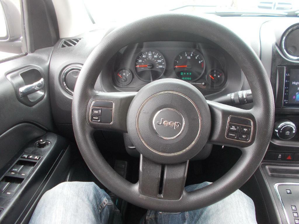 2013 Jeep Compass Image 17