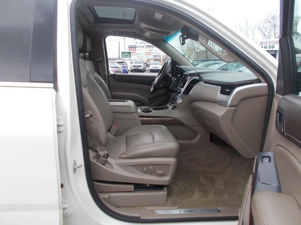2015 GMC Yukon Image 16