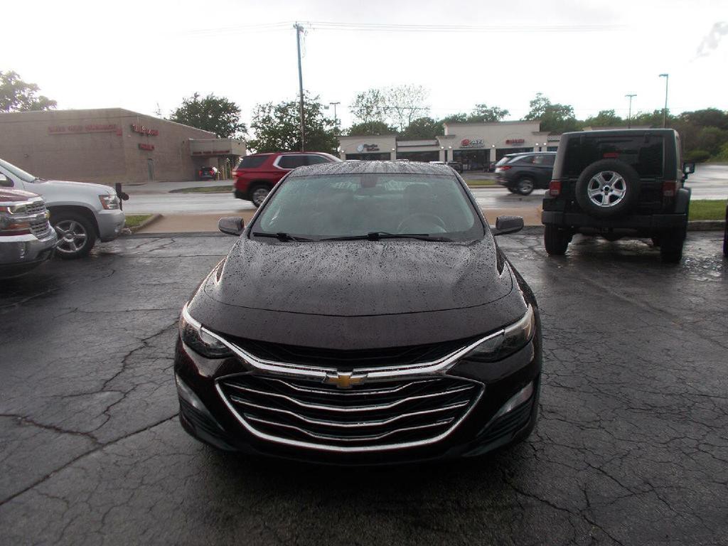 2020 Chevrolet Malibu Image 2