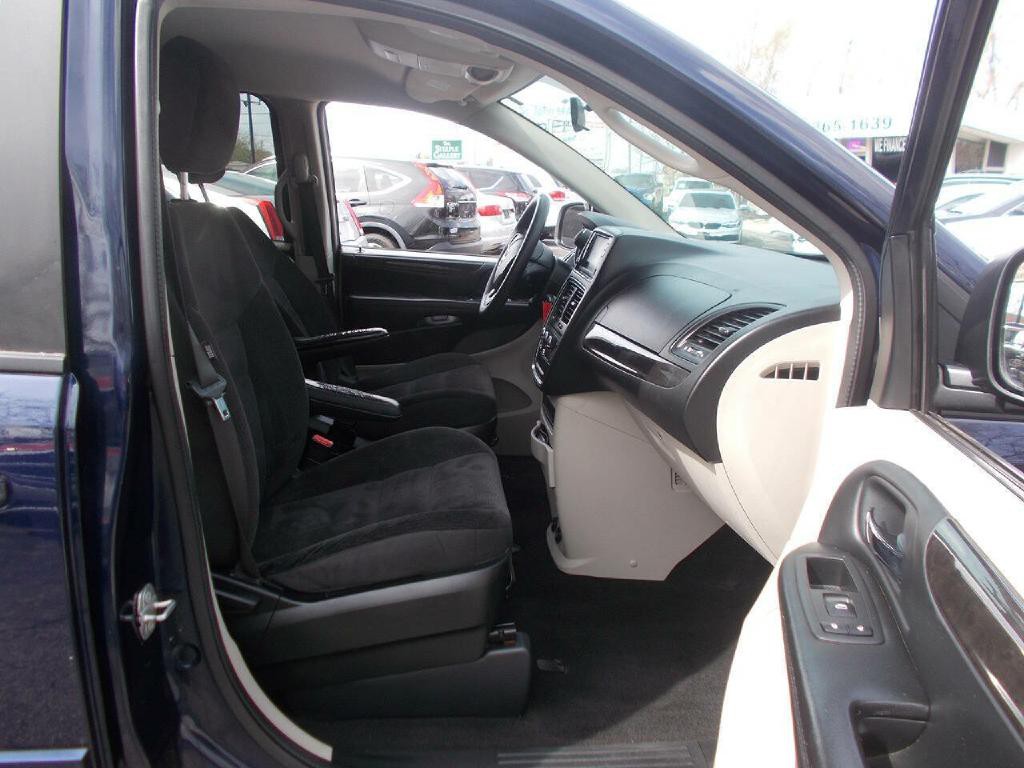 2017 Dodge Grand Caravan Image 11