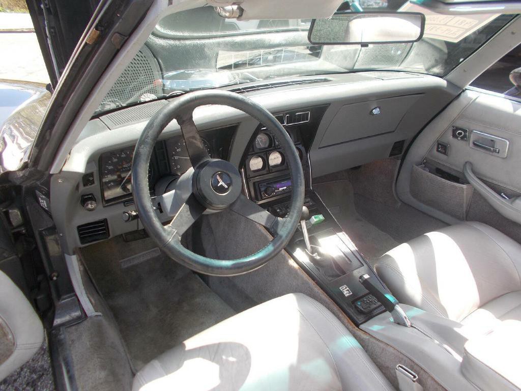 1981 Chevrolet Corvette Image 7