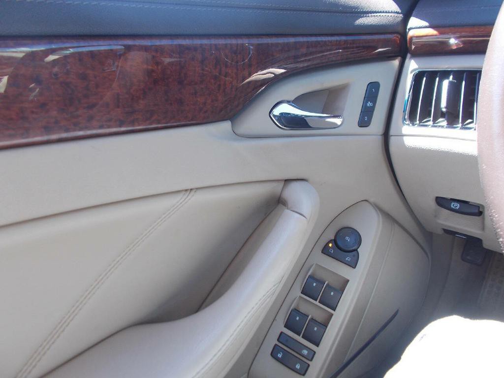 2008 Cadillac CTS Image 18