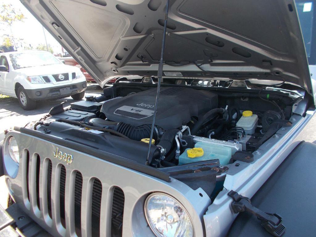 2014 Jeep Wrangler Unlimited Image 9