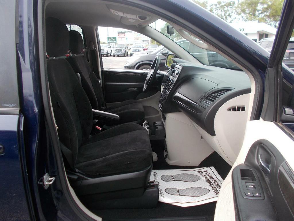 2013 Dodge Grand Caravan Image 11
