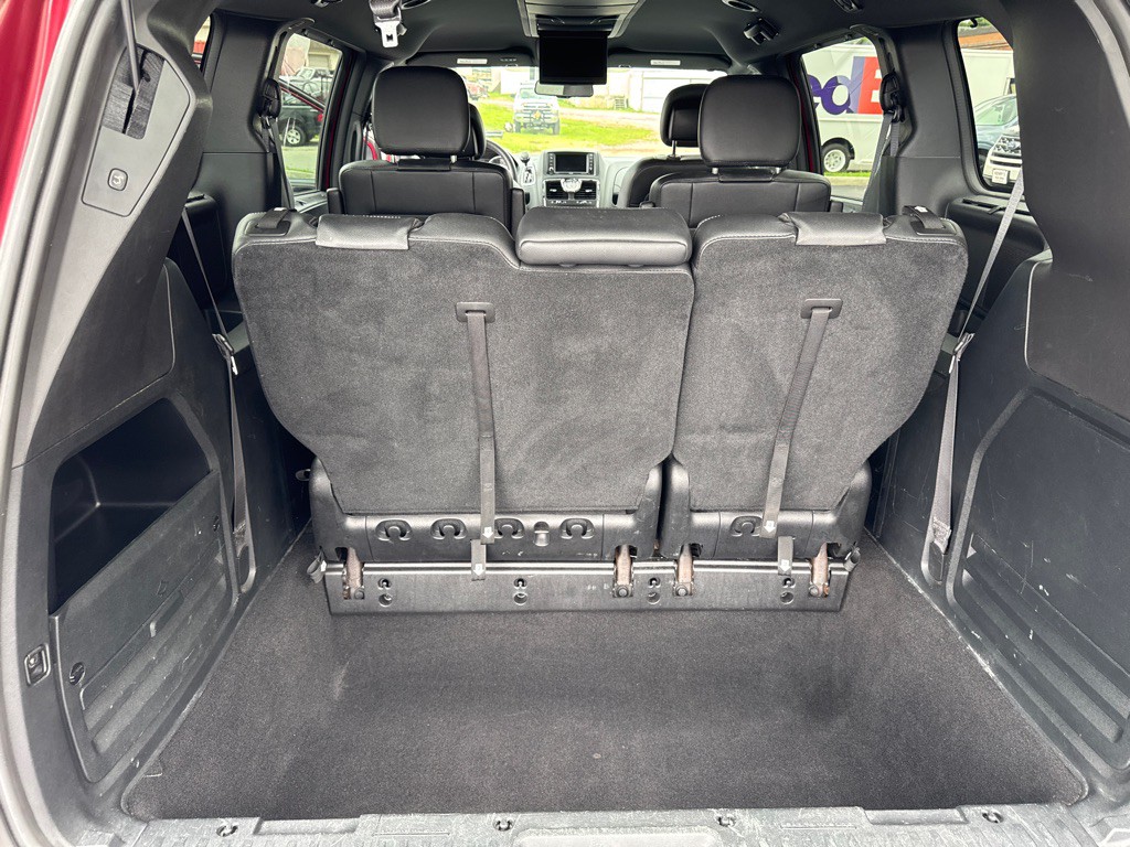 2016 Chrysler Town & Country Image 19
