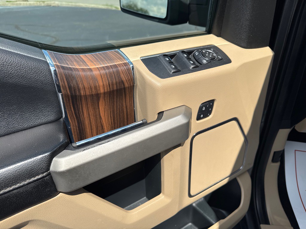 2015 Ford F-150 Image 11