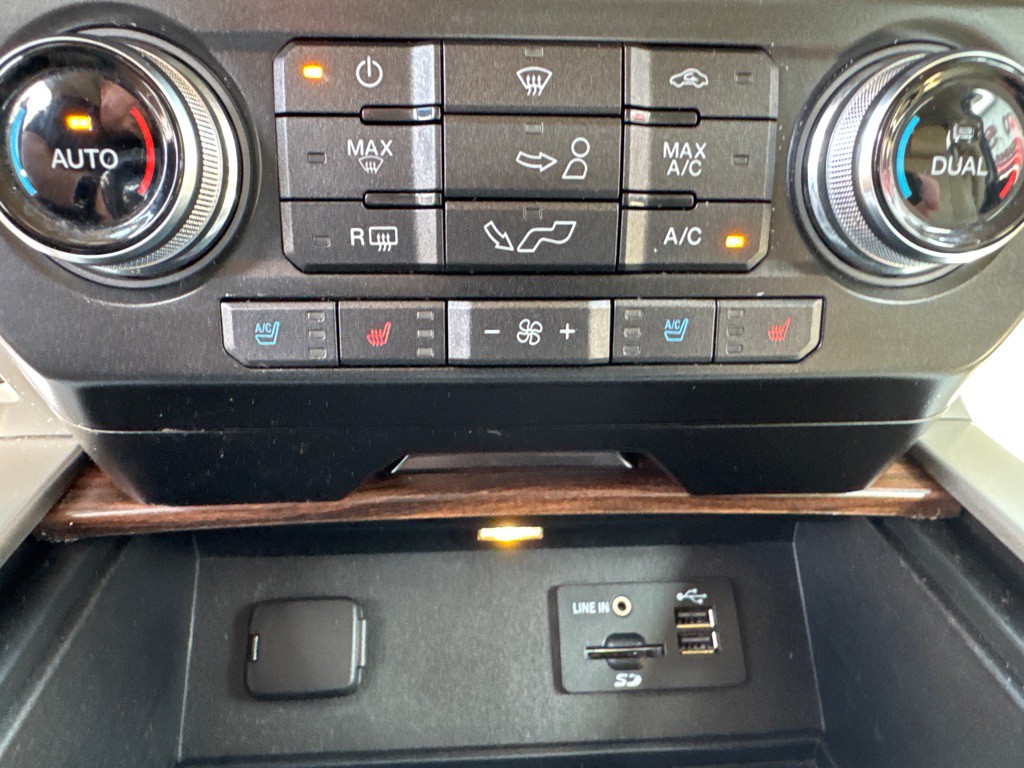 2015 Ford F-150 Image 16