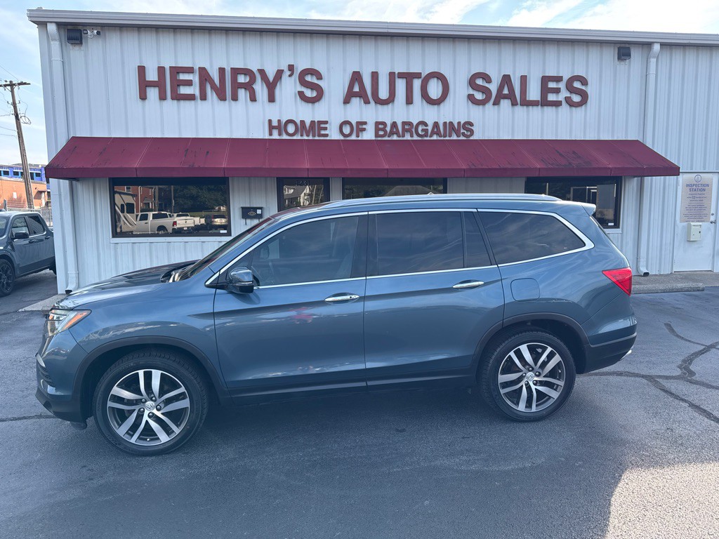 2017 Honda Pilot Image 1